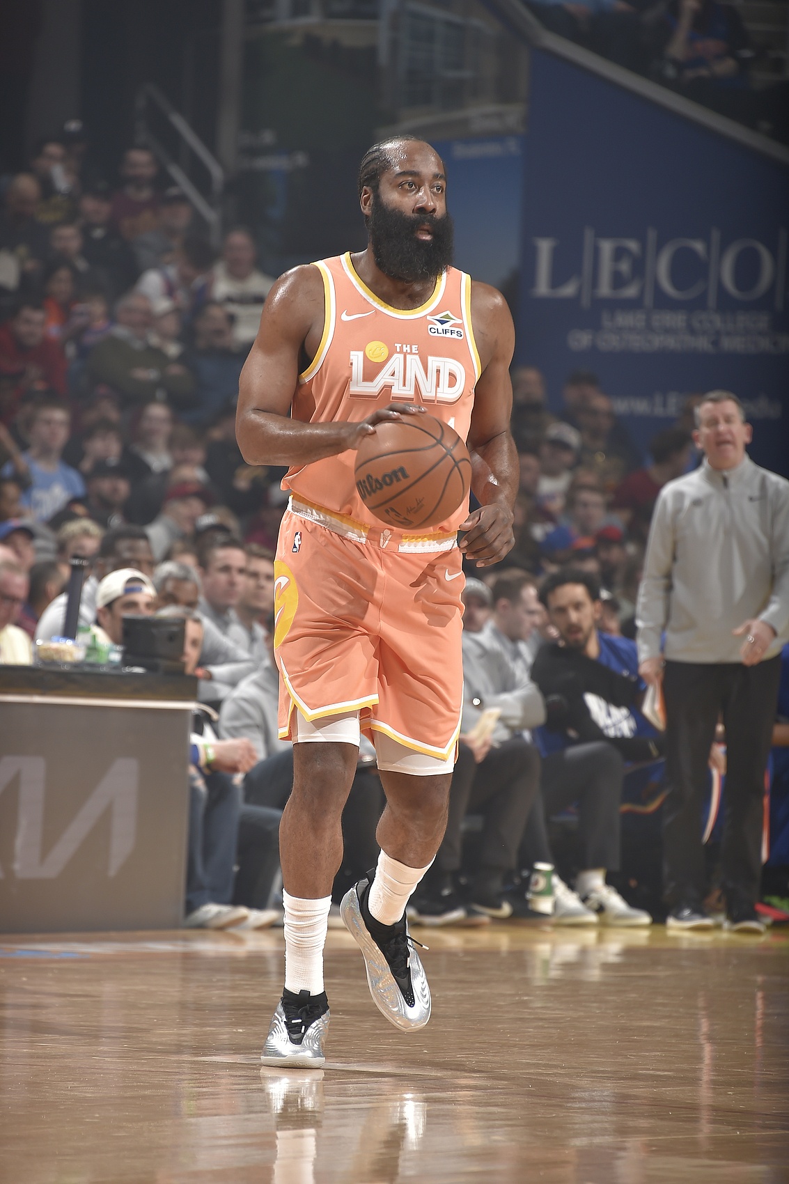 db真人官方网站-阿特金森：哈登还没完全康复 他总是带伤出战&amp;但是仍然打的很好