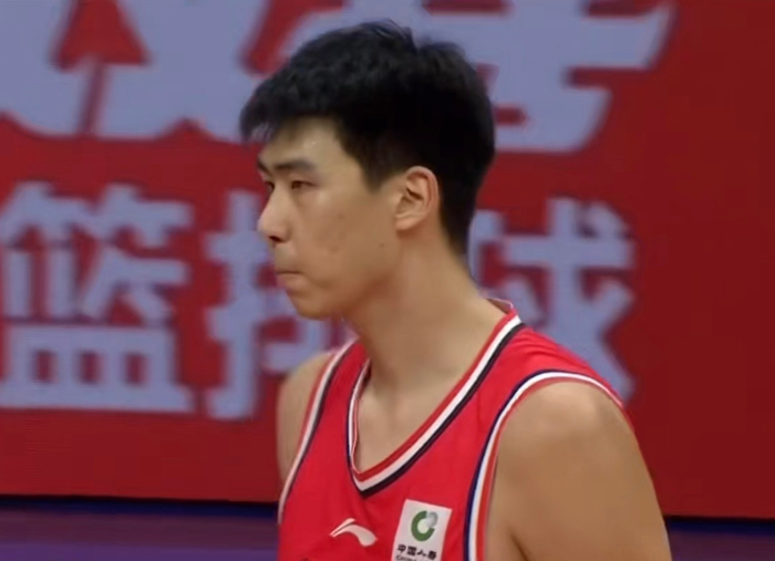 db真人官网-17+10+4帽!徐昕爆了!护框碾压,进攻完美终结,把山东打绝望了|山东队|周琦|比赛|琼斯|蜕变_新浪体育_新浪新闻