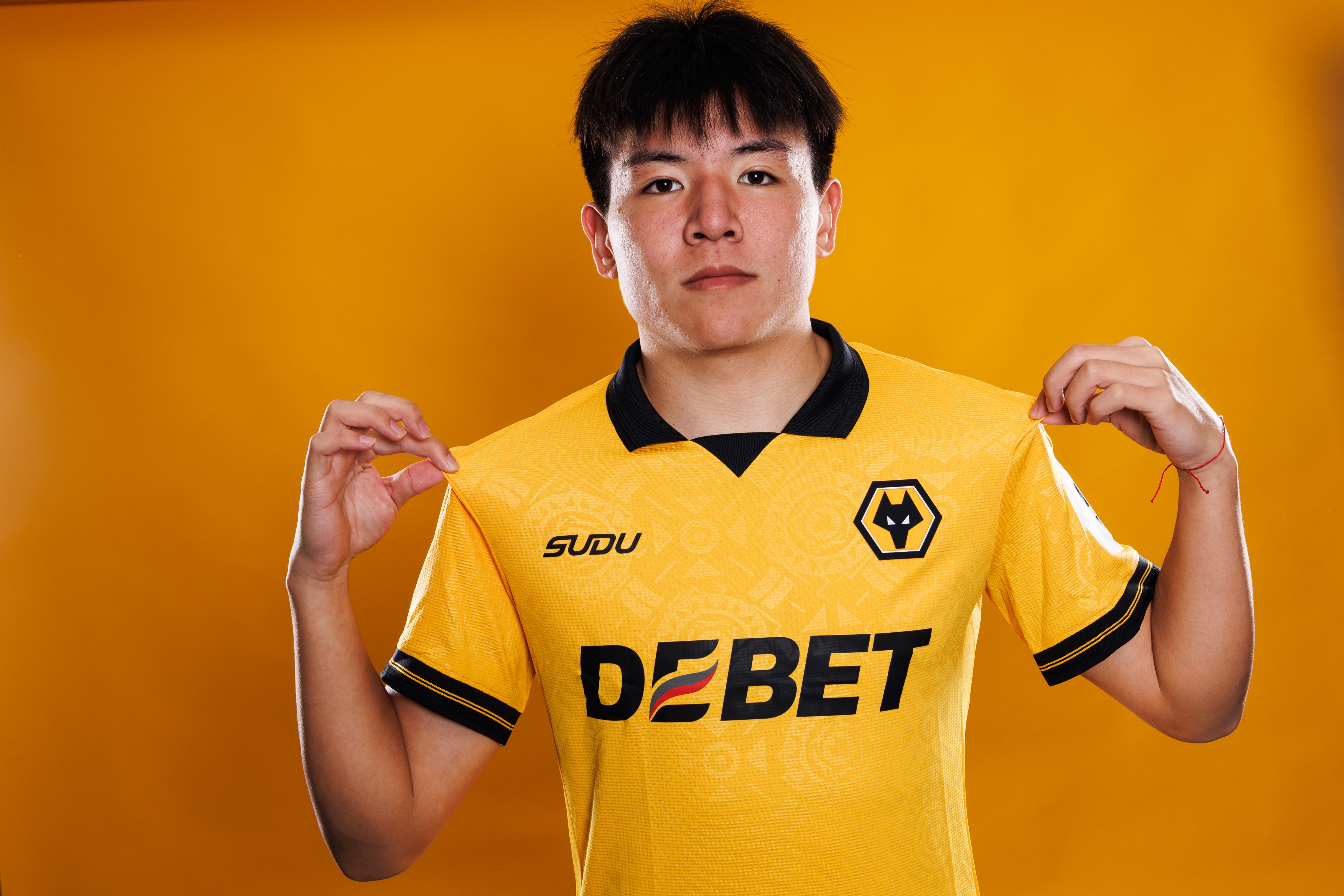 北青：狼队俱乐部倾向让徐彬尽量多打英甲，会为其优化训练计划