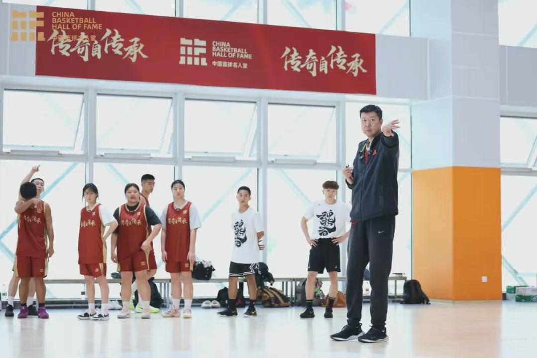 db真人官网-中国篮球第5人！很庆幸，我们拥有王治郅！